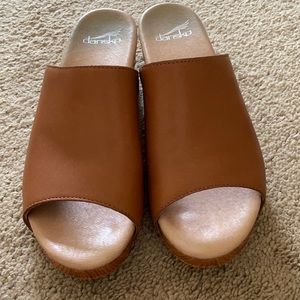 Dansko Cami Sandals-size 39-EUC